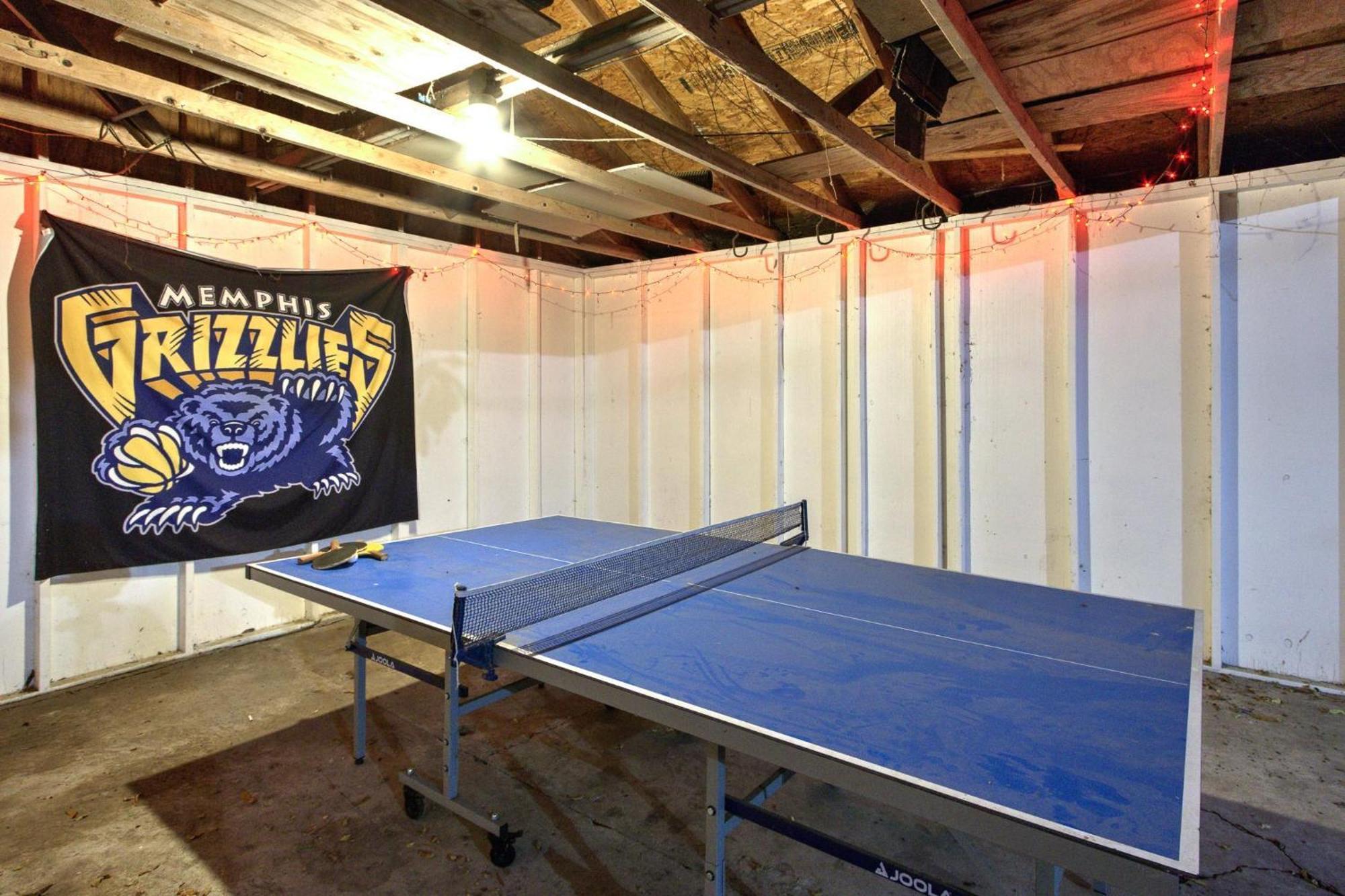 Spacious Bungalow With 6 Beds, Games, And Fire Pit - Close To Beale Street, Bbq, Graceland, & Liberty Bowl Memphis Eksteriør billede